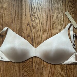 SKIMS Seamless Nude Wireless Bra